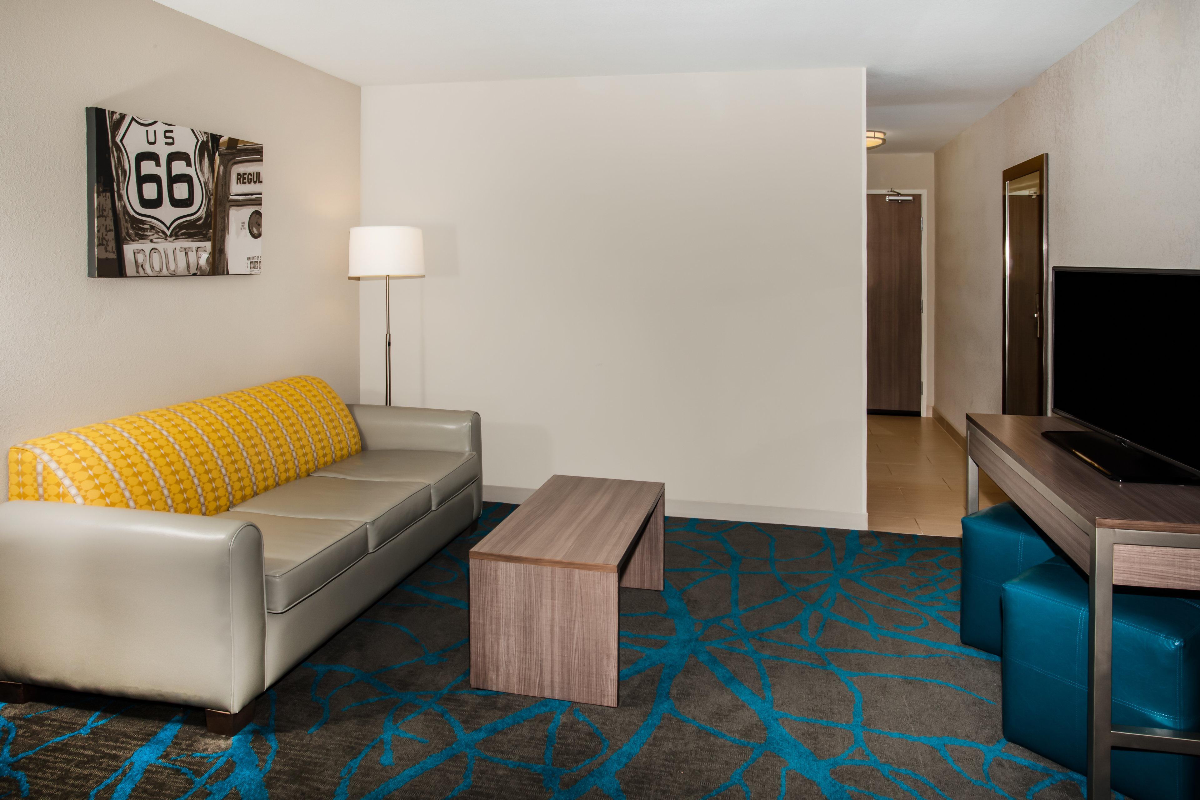 Holiday Inn Express & Suites Litchfield By Ihg Exterior photo