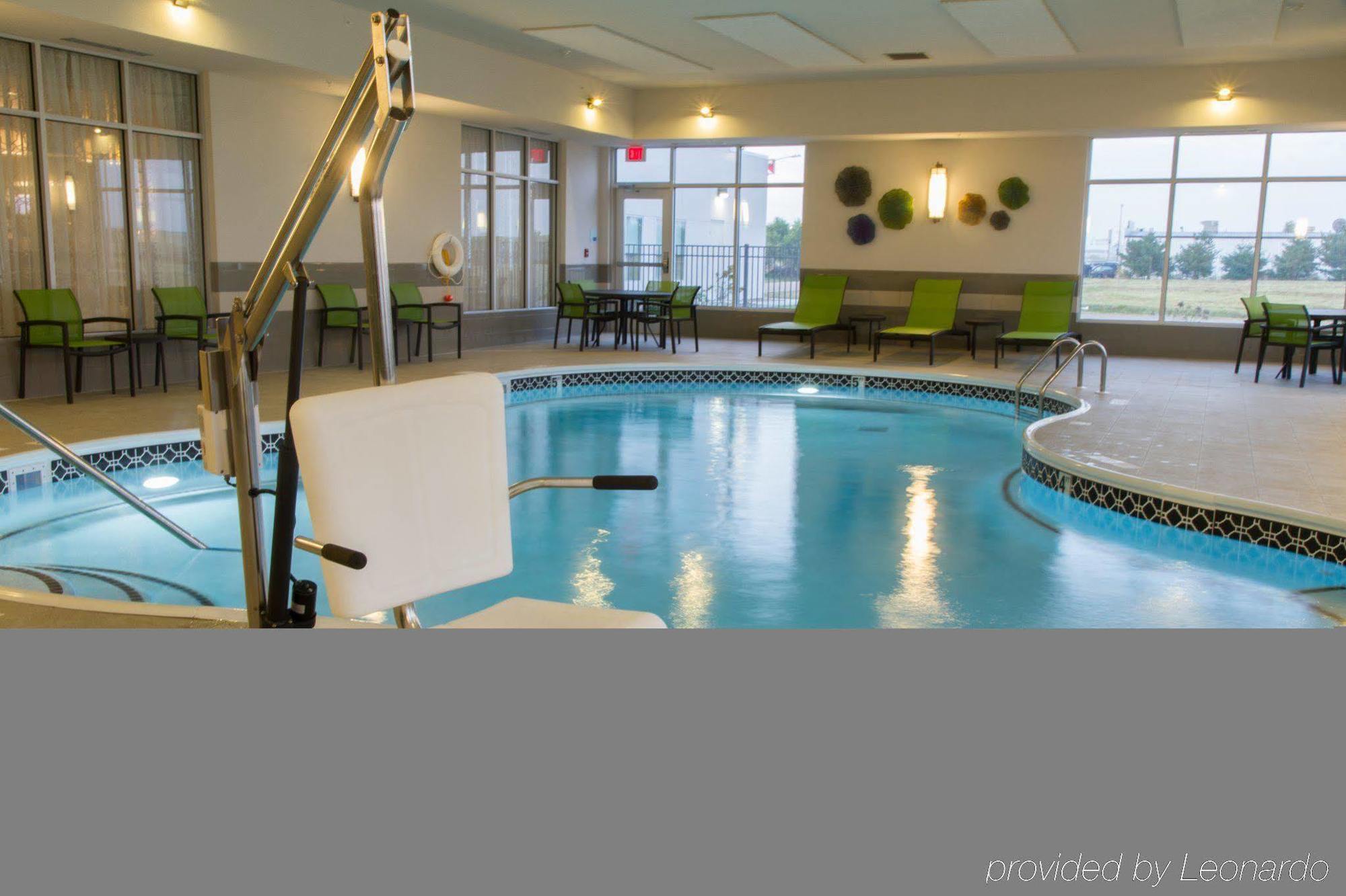 Holiday Inn Express & Suites Litchfield By Ihg Exterior photo